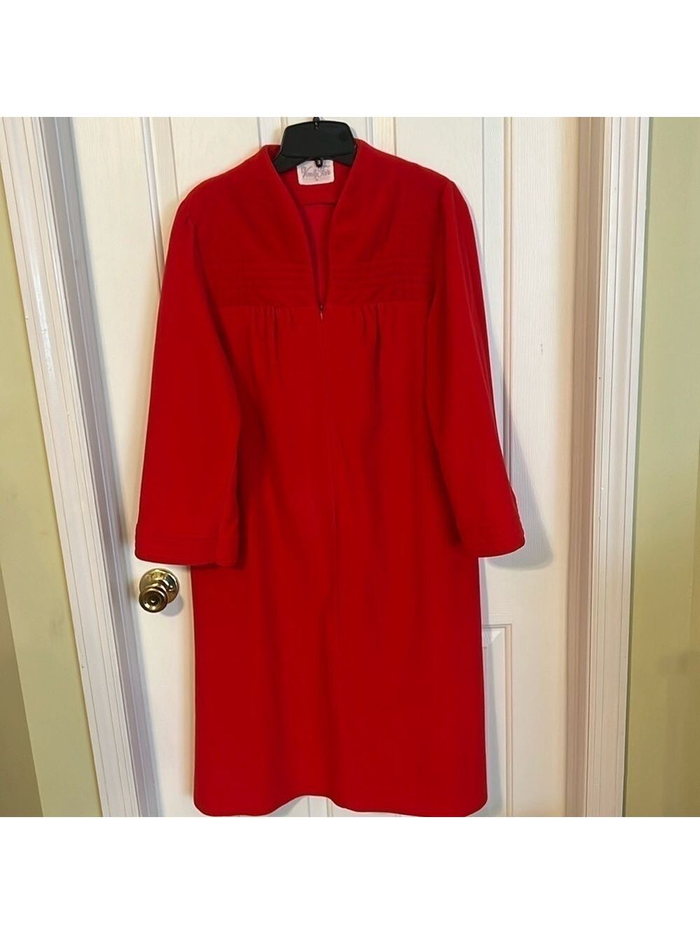 Vanity Fair vintage robe. Red. Size 16. Red, vintage, Preowned, good condition